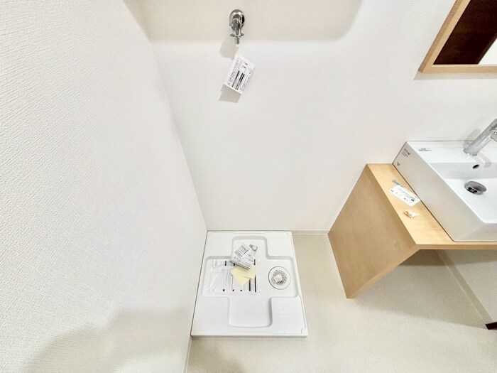 物件内観写真12　(洗濯機置場)