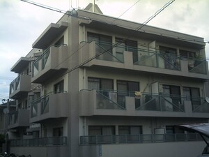 プチシャルマン東町外観写真