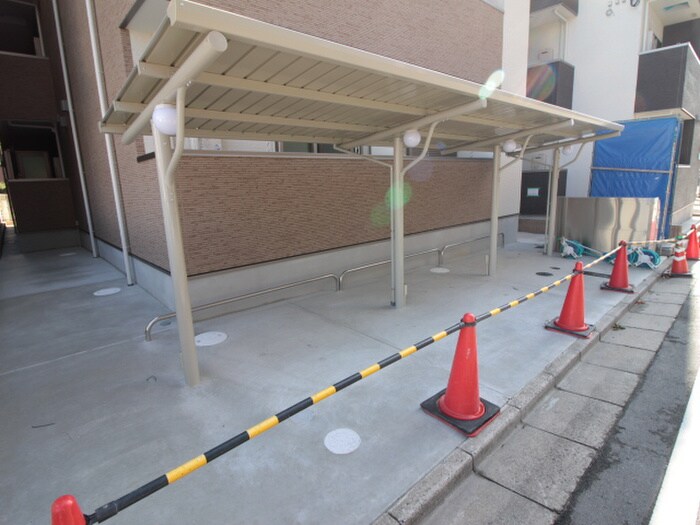 物件外観写真5　(駐輪場)