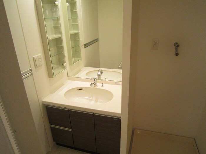 物件内観写真9　(洗面)