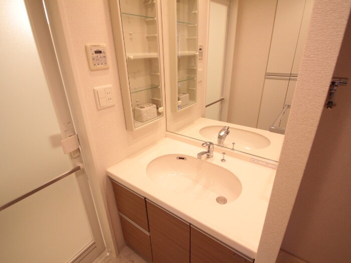 物件内観写真10　(洗面)