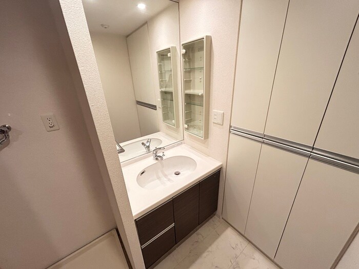 物件内観写真11　(洗面)