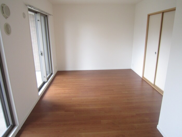 物件内観写真12　(居室)