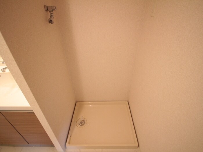 物件内観写真12　(洗濯機置場)