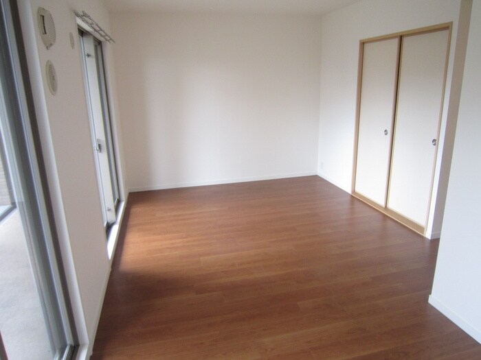 物件内観写真13　(居室)