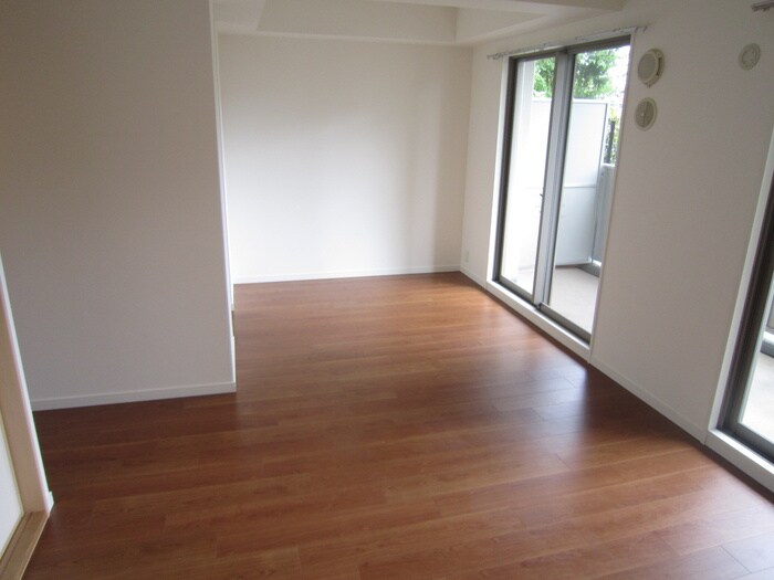 物件内観写真15　(居室)