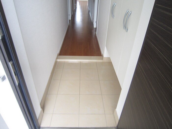 物件内観写真20　(玄関)