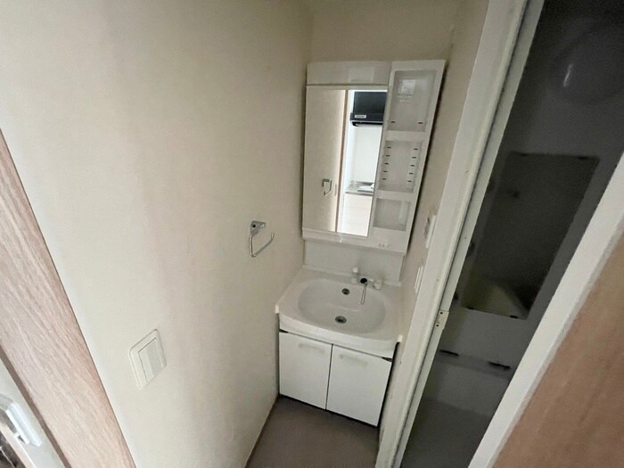 物件内観写真13　(洗面)