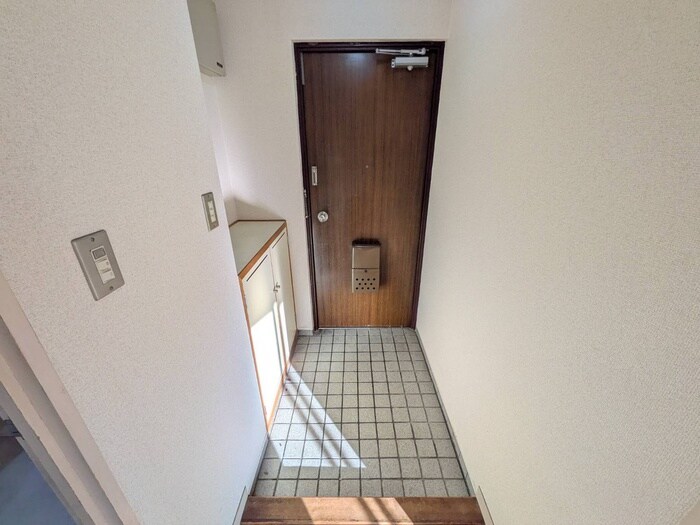 物件内観写真14　(玄関)