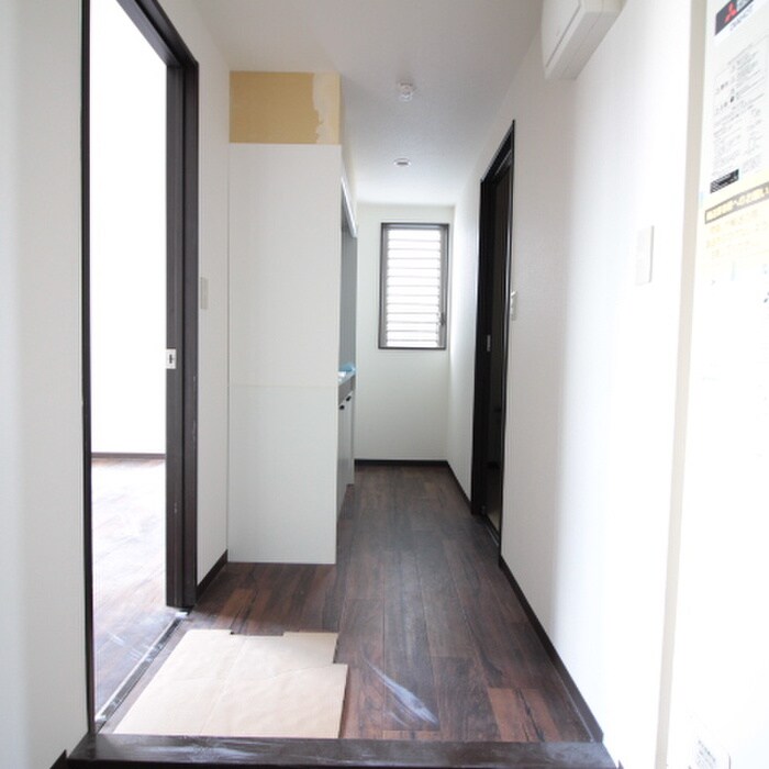 物件内観写真13　(廊下)