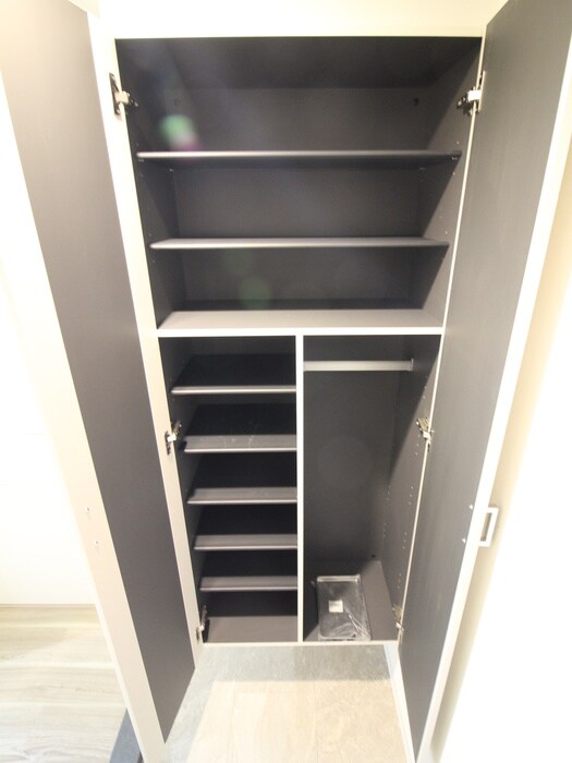 物件内観写真8　(靴箱)