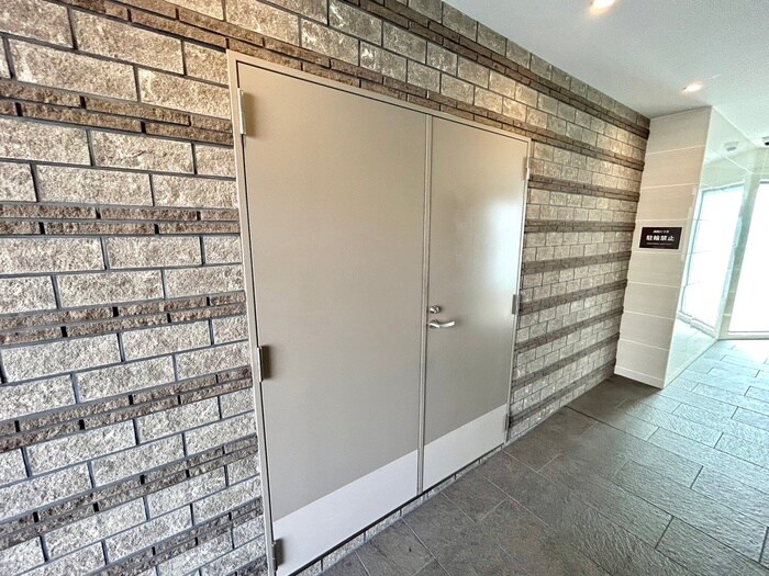 物件外観写真6　(建物設備)