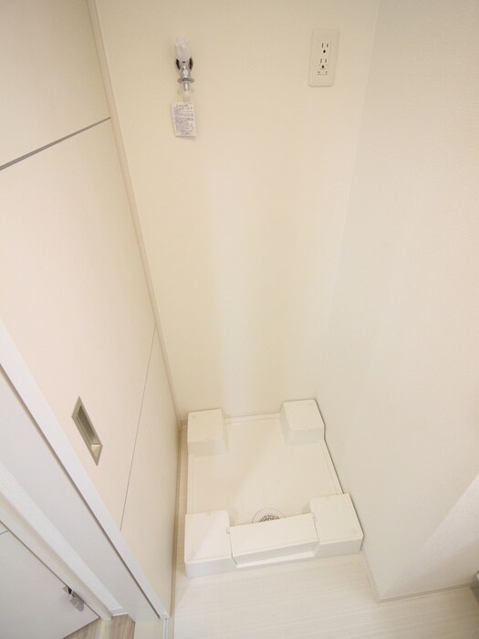 物件内観写真12　(洗濯機置場)