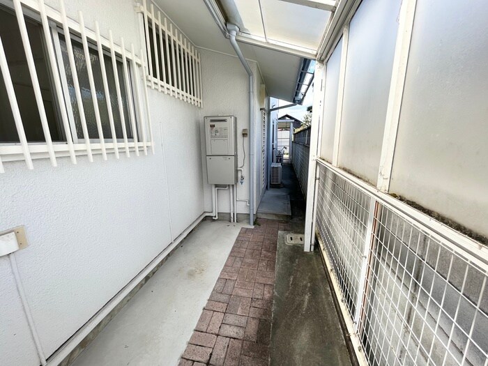 物件外観写真6　(駐輪場)