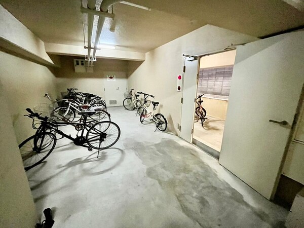 駐輪場