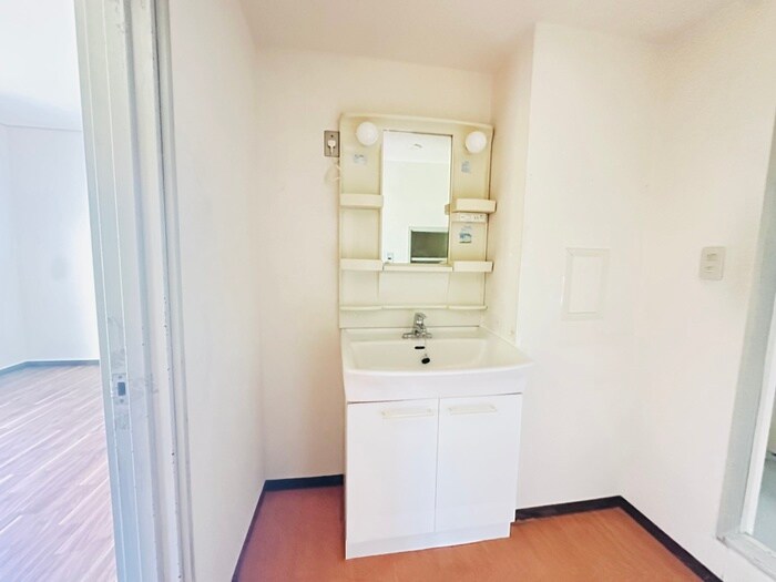 物件内観写真11　(洗面)