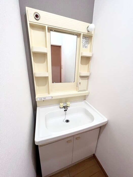 物件内観写真13　(洗面)