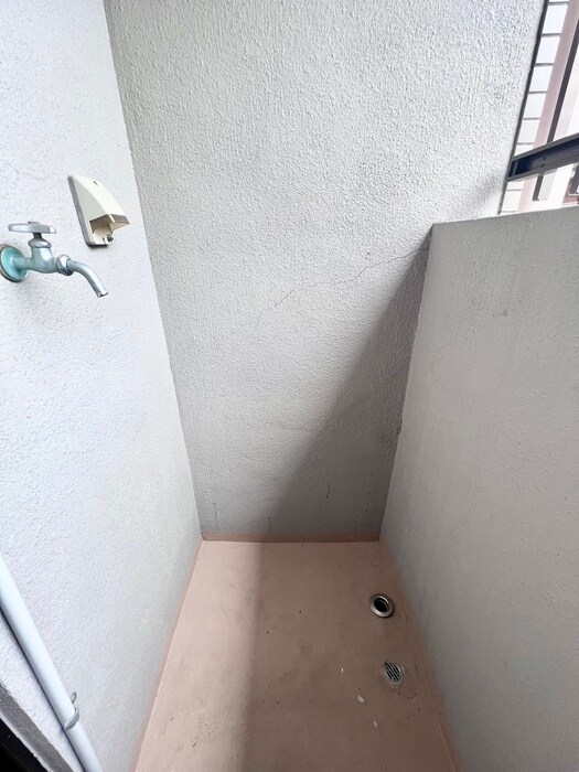 物件内観写真14　(洗濯機置場)