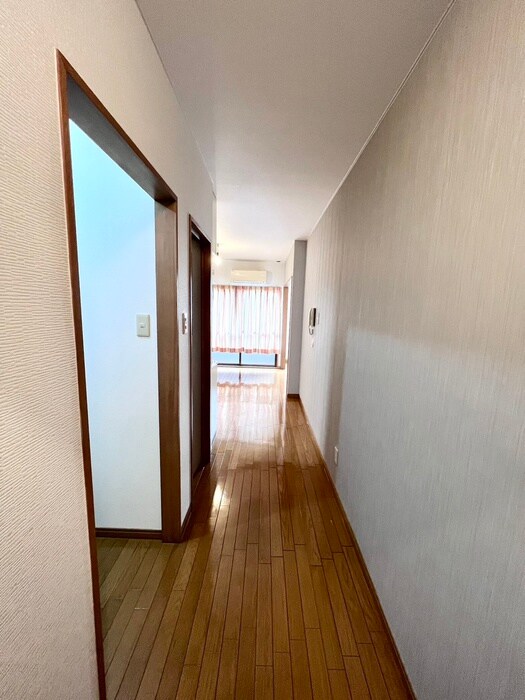 物件内観写真15　(廊下)