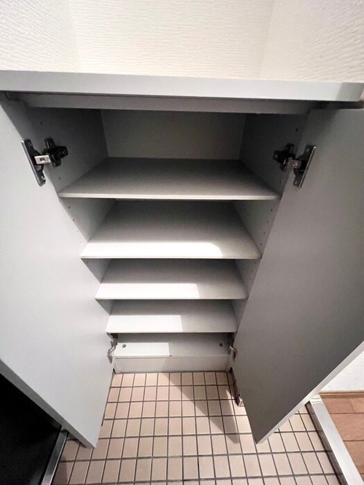 物件内観写真17　(靴箱)