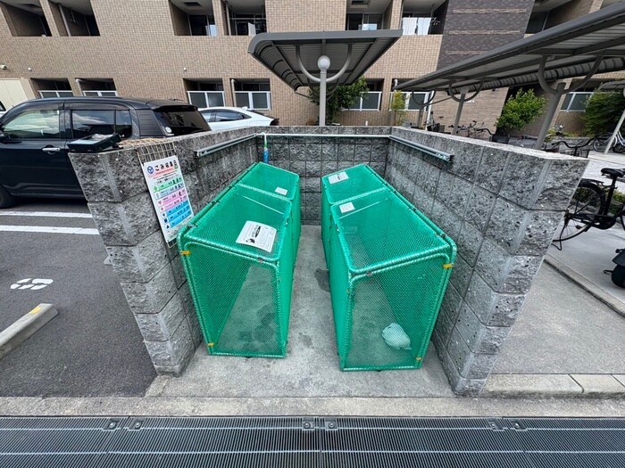 物件外観写真4　(建物設備)