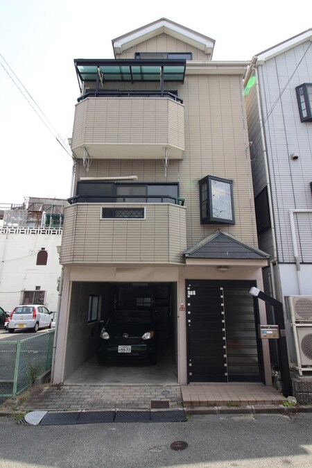 新之栄貸家外観写真