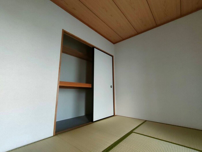 物件内観写真13　(収納)