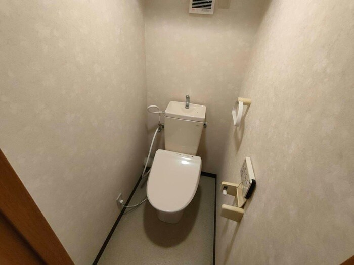 物件内観写真18　(トイレ)