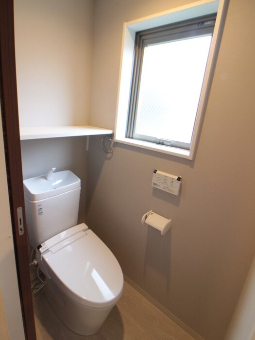 物件内観写真11　(トイレ)