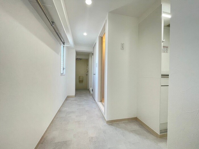 物件内観写真6　(廊下)
