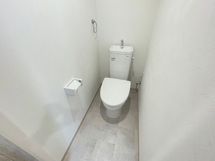 物件内観写真13　(トイレ)