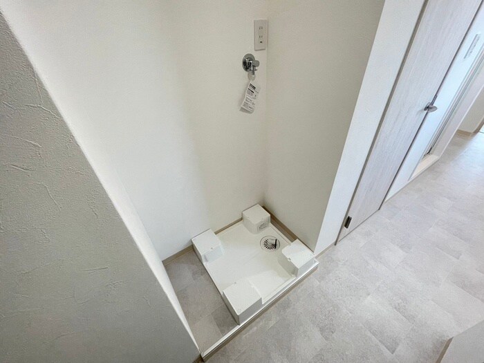 物件内観写真14　(洗濯機置場)