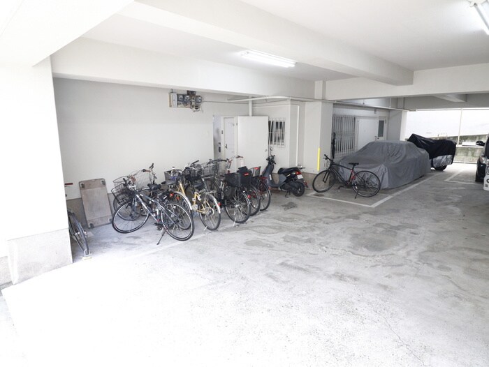 物件外観写真6　(建物設備)