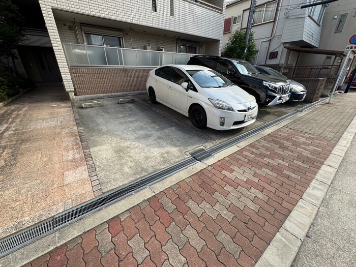 物件外観写真6　(駐車場)