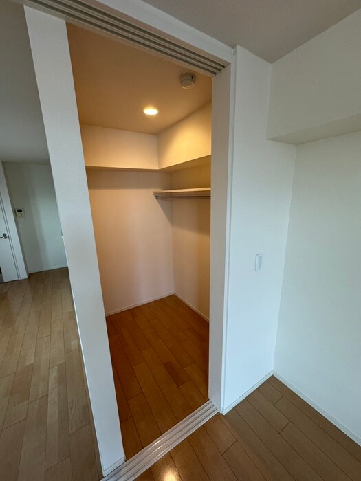 物件内観写真15　(収納)