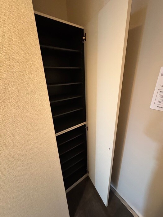 物件内観写真16　(靴箱)