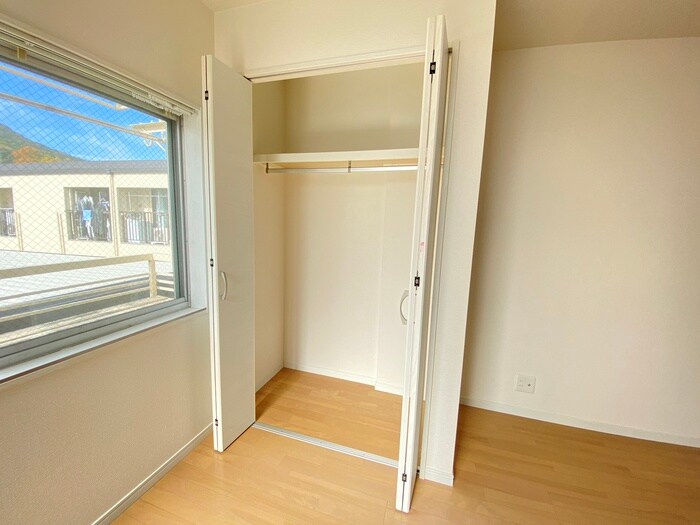 物件内観写真11　(収納)