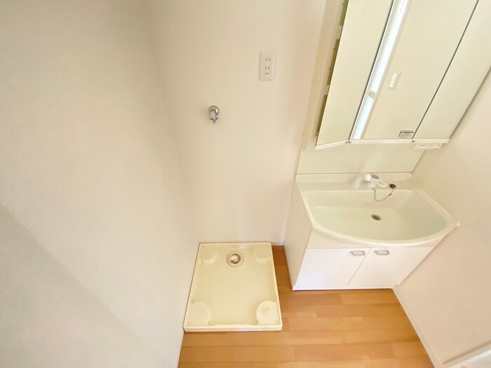 物件内観写真17　(洗濯機置場)