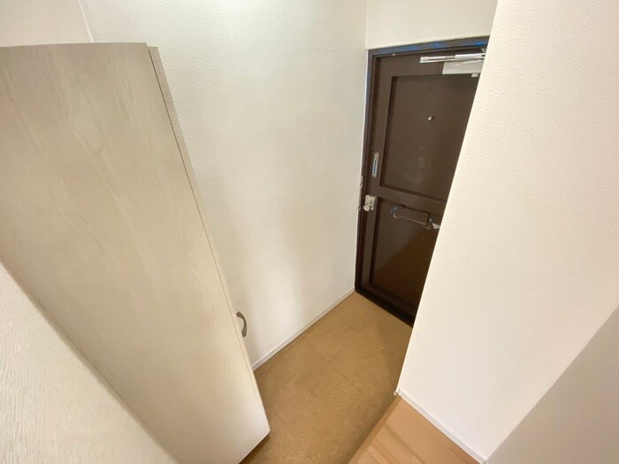 物件内観写真20　(玄関)