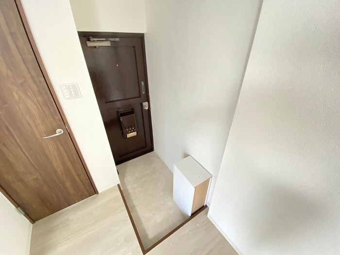 物件内観写真21　(玄関)