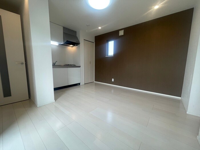 物件内観写真1　(居室)