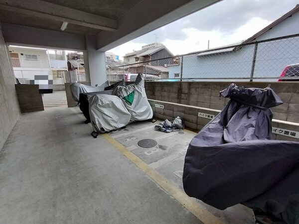 バイク置き場