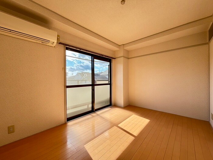 物件内観写真7　(居室)