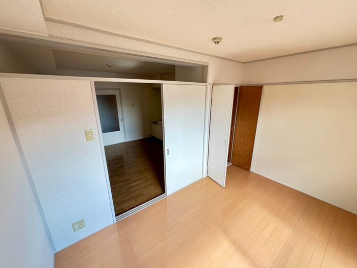 物件内観写真11　(居室)