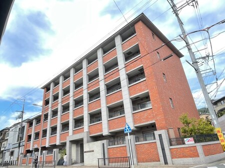 パインフィールド御陵外観写真