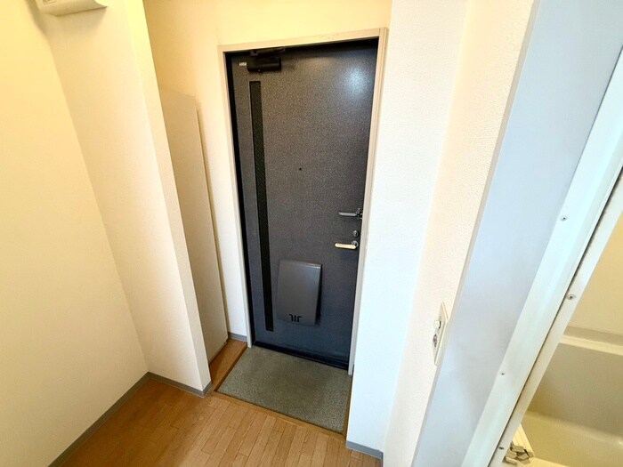 物件内観写真7　(玄関)