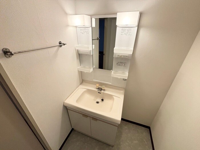 物件内観写真9　(洗面)