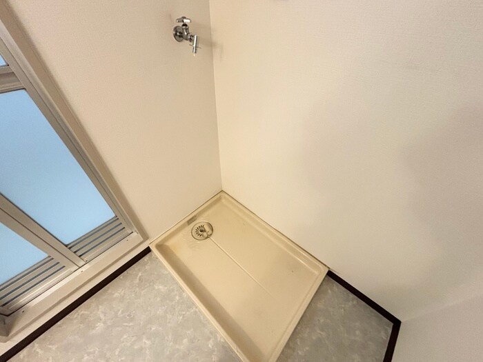 物件内観写真14　(洗濯機置場)