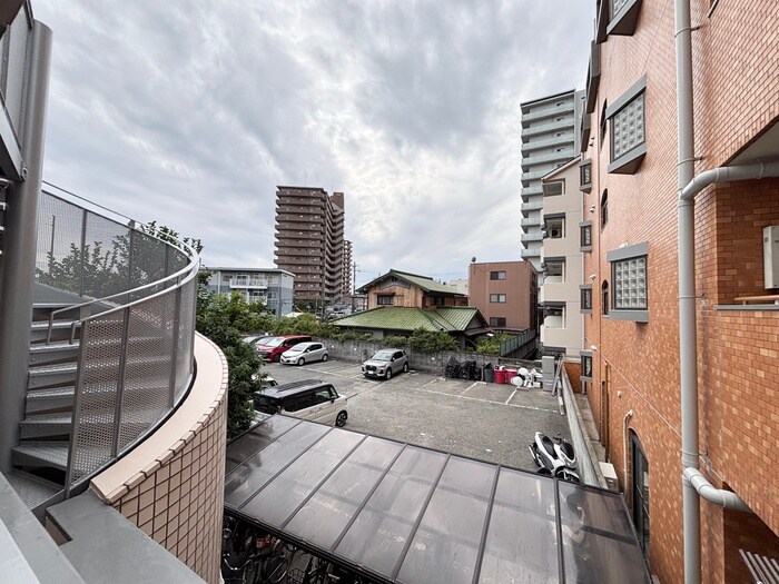 物件内観写真22　(室内からの展望)