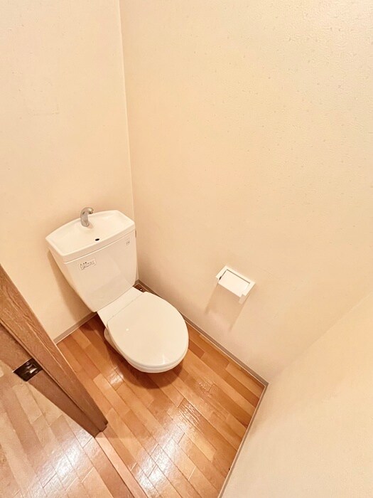 物件内観写真11　(トイレ)